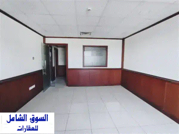 متاح الآن للإيجار السنوي في منطقة المجاز 2  الشارقة. مكتب تجاري مميز على شارع الوحدة بمساحة 2000 ...