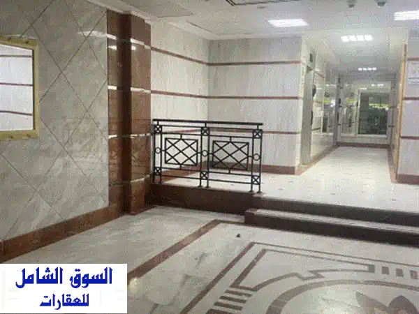 للبيع بناية في الشارقة منطقة مويلح موقع مميز قريب من الخدمات تشطيب سوبر ديلوكس أرضي و7 طوابق مكونة ...