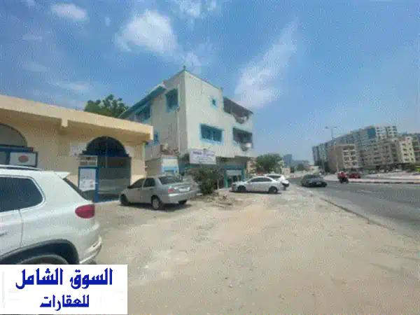 بيت عربي للبيع في عجمان، منطقة البستان، سكني تجاري على الشارع الرئيسي مقابل المدرسة الأهلية ومحطة ...
