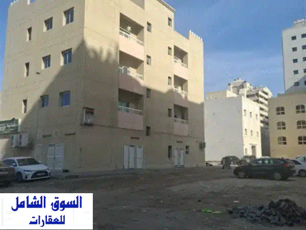 للبيع بناية في منطقة المريجة  الشارقة تفاصيل...