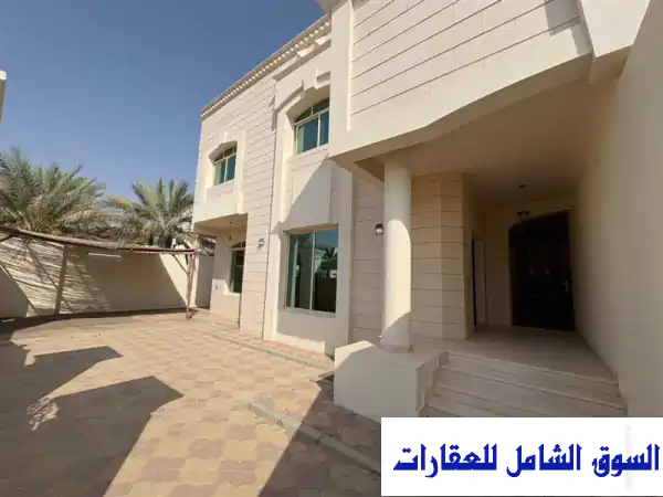 فيلا دوبلكس في مدينة العين منطقة الخبيصي للإيجار