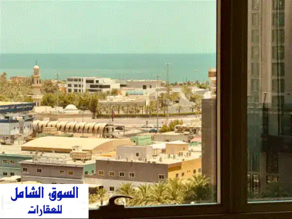 مكتب للإيجار بالشرق 47م: إطلالة بحرية خلابة،...