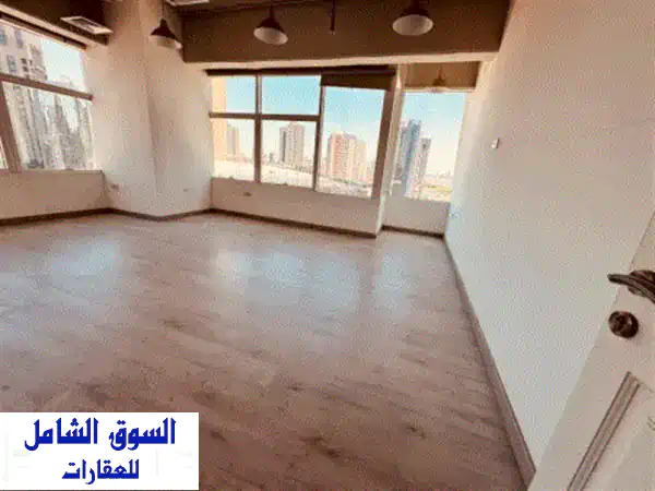 مكتب للإيجار بالشرق 47م: إطلالة بحرية خلابة، مواقف متوفرة، سهولة وصول!