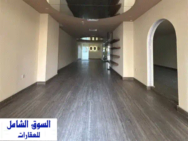 محل تجاري مع فترة سماح للإيجار في الشرق، موقع مميز...