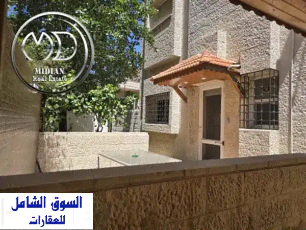 رقم الاعلان 8596 شبه فيلا طابقية فارغة للإيجار...