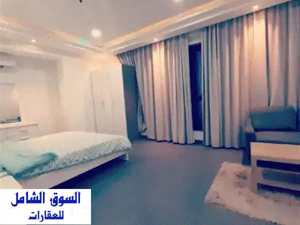 للإيجار، شقة فاخرة مؤثثة بالكامل في منطقة الحد الجديدة، قريبة من الخدمات والمجمعات والطرق السريعة، ...