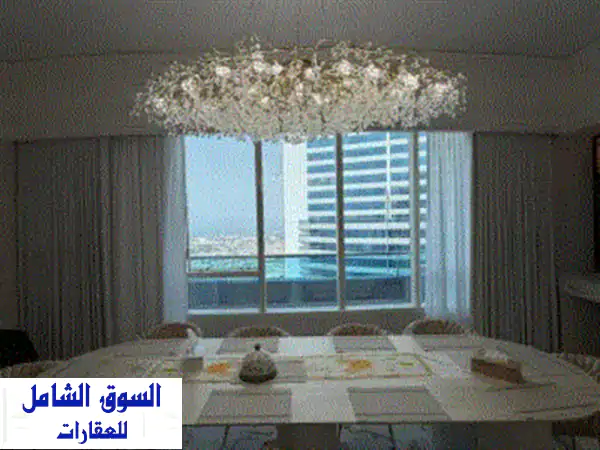 دوبلكس VIP فاخر للبيع في المجاز 3 الشارقة | 8000 قدم بإطلالة بحرية بانورامية ومرافق استثنائية