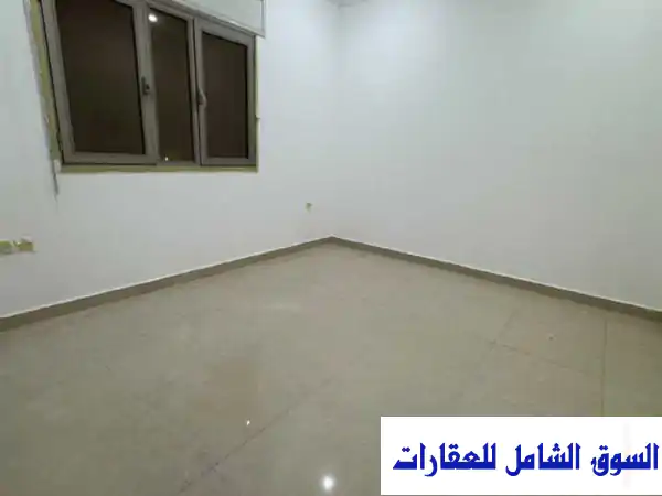 شقة عائلية مميزة للإيجار بسلوى | 3 غرف (ماستر) وصالة كبيرة | شامل كهرباء وماء 400 د.ك.