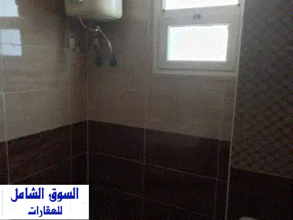 شقة الترا سوبر لوكس فرش نظيف جدا للإيجار بسعر لقطة 23 ألف بس الموقع كمبوند وصال الشروق أمام مدينتي