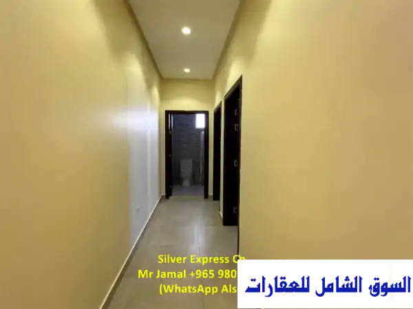 شقة أنيقة للإيجار في أبو فاطرة ثلاث غرف نوم. فطيرة مبارك الكبير