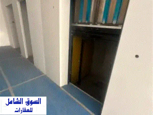 للبيع أو للإيجار مبنى مميز بتصميم مركز طبي في منطقة القوز  إمارة الشارقة، في موقع استراتيجي على ...