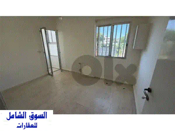 شقة للبيع في عمشيت، جبيل: 115 م² بموقع مميز وفرصة رائعة للتجديد - جاهزة للتسجيل!