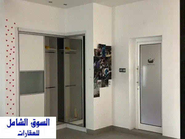 للبيع منزل أحلامك في مدينة عيسى: فيلا طابقين 7 غرف نوم فاخرة بمساحة 271م² بسعر مميز وقابل للتفاوض