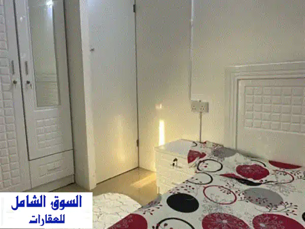 متاح بارتشن بشباك لبنت داخل سكن بنات فقط الموقع الراشدية 1  أبراج الخور سكن نظيف وهادئ ومناسب ...