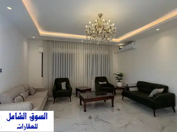 فرصة! شقة أرضية فاخرة للإيجار في عبدون | 3 نوم |...