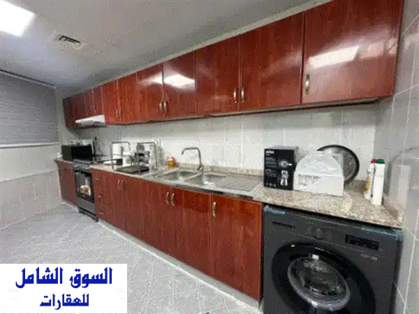 فرصة لا تعوض: شقة غرفة وصالة للبيع بأورينت تاور B عجمان - إطلالة خور مذهلة وتقسيط مريح!