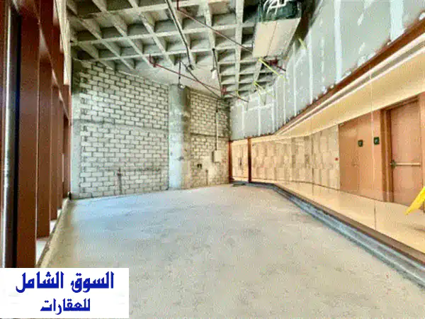 فرصة ذهبية: محل تجاري 43م² للإيجار بالكويت على الطريق السريع - مثالي لجميع الأنشطة (مقهى، سوبر ماركت، صالون، مطعم وأكثر)