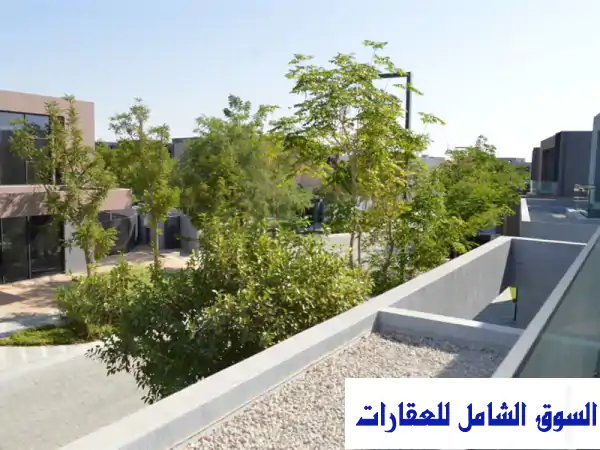 فيلا فاخرة للإيجار في الشارقة | جديد أول ساكن | مسبح...