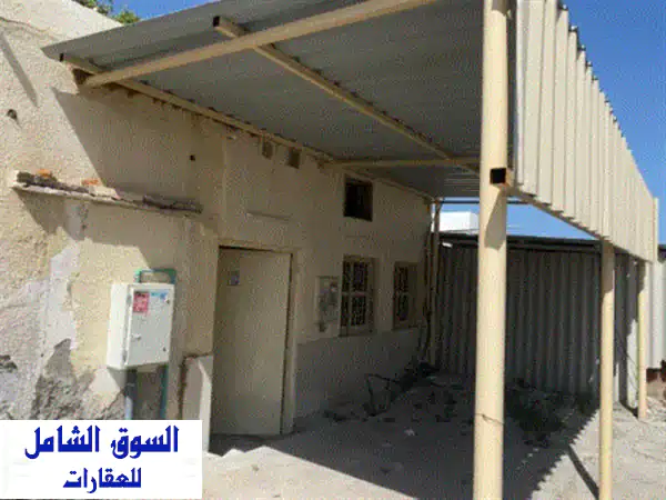 للإيجار في رأس الخيمة  جلفار بيت شعبي غرفتين + ممر...