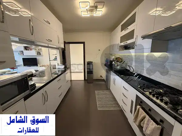 شقة بديكورات عصرية للبيع في فتقا - إطلالة بحرية مفتوحة 150م²