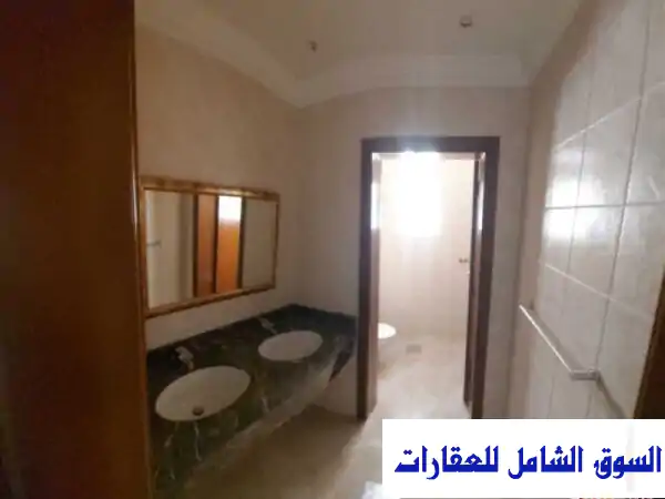 فيلا فاخرة للإيجار بأبو هامور الريان للعائلات | 5 غرف نوم ماستر | 400 م² | 14,000 ر.ق