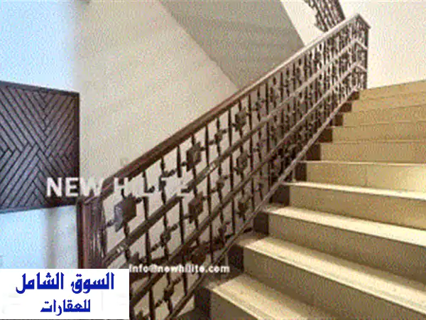 فيلا فخمة للإيجار في مشرف، الكويت | 6 غرف نوم ماستر...
