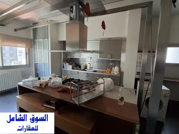 شقة فاخرة للإيجار في بدارو 300م² | تصميم عصري...