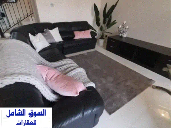 دومينز العقارية للبيع فيلا راقية للبيع في جزر أمواج، مفروشة بالكامل باطلالة على البحيرة. فرصة مميزة ...
