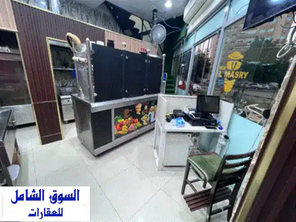 مطعم وكافيتريا للبيع  شارع الملك فيصل، عجمان. فرصة استثمارية مميزة في موقع حيوي على زاوية مباشرة ...
