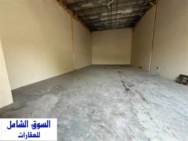 مستودع للإيجار السنوي في الصناعية 10 في الشارقة، مساحة 2000 قدم مربع، مناسب لمختلف الأنشطة التجارية ...