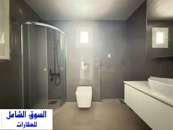 شقة جديدة مفروشة بالكامل للإيجار في صربا، جونيه. الطابق الثاني والثالث، بمساحة 160 متراً مربعاً + ...