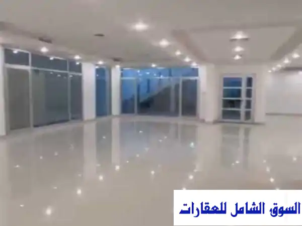للإيجار فيلا في مشرف قطعة 5 مدخل ومخرج سهل حولي