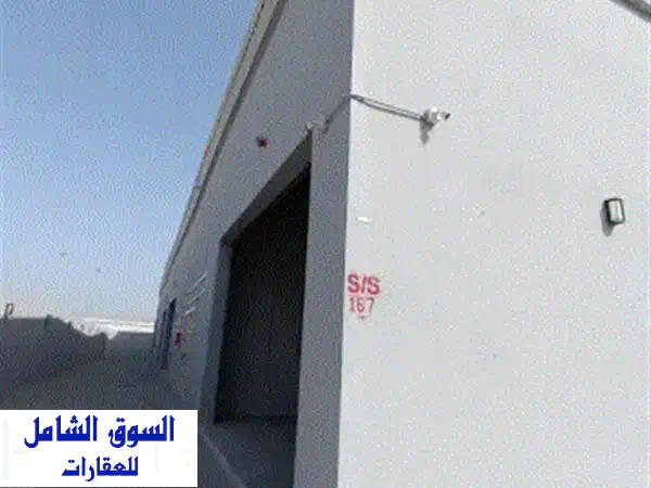4 مستودعات جديدة للإيجار في الصناعية 13  الشارقة brand new جديد بالكامل  عدد المستودعات 4  ...
