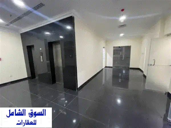 استثمر بذكاء: إيجار طابق تجاري كامل 5500 قدم² بالراشدية 2 عجمان - موقع استراتيجي قرب قصر الحاكم!