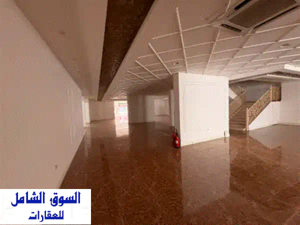 معرض للإيجار في الصناعية 4 على شارع رئيسي مباشر بمساحة 34000 قدم مربع. فرصة استثنائية لاستئجار معرض ...