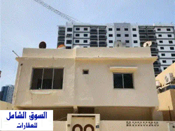متاح بيت عربي للإيجار السنوي منطقة ليوارة بجوار...