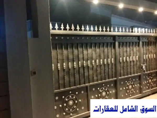 منزل في بركاء مقابل السوق التنين منطقة الهرم يتكون...