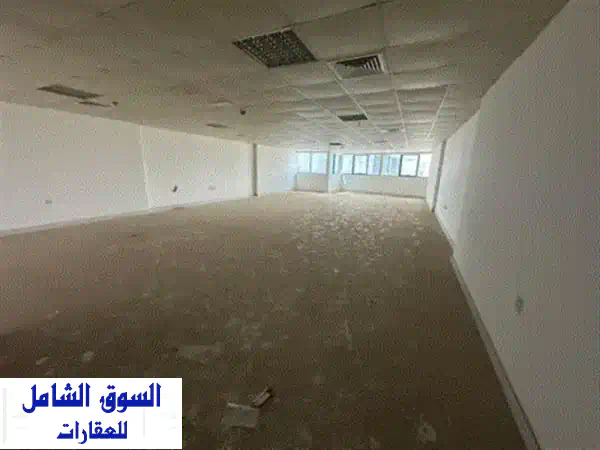 مكتب للإيجار في البرج التجاري في أبراج الفالكون...
