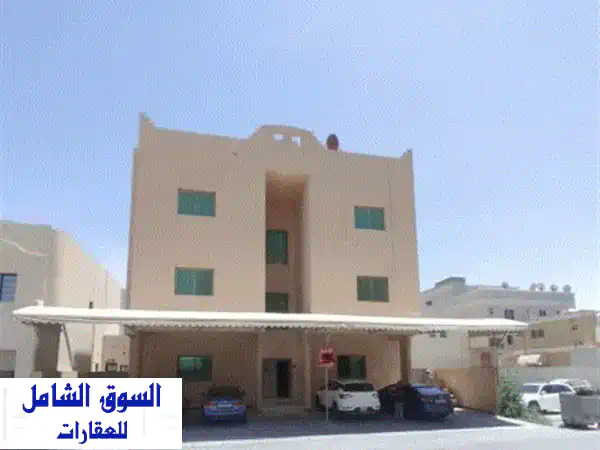 بناية للبيع في جد علي على أرض بمساحة 426 مترًا...
