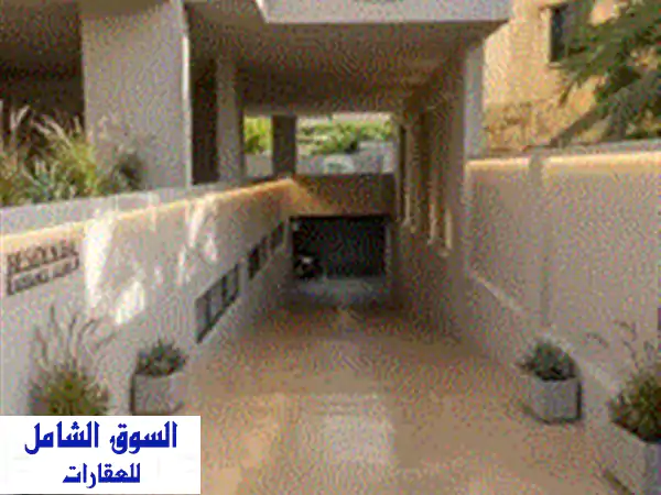 مستودع للبيع صيدا مساحة 440م على الواقع ارتفاع 3م ونصف السعر 235 ألف للتخزين فقط وسيط نظيف بعدو جديد