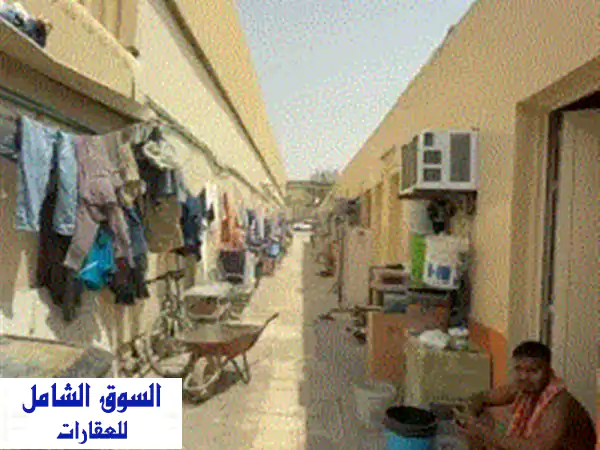 سكن عمال للبيع في الصجعة الصناعية، الشارقة. مساحة الأرض 20,000 قدم مربع. يتكون العقار من 48 غرفة ...