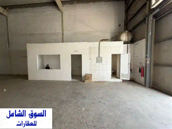 مستودع للإيجار  الصناعية 11 موقع مميز على شارع...