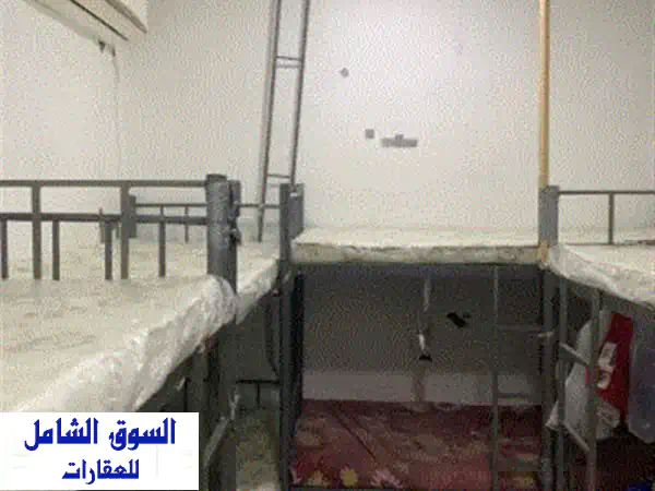 بيت عربي واسع للإيجار السنوي في الراشدية 2 في عجمان، بمساحة كبيرة جدا تبلغ 8000 قدم، وموقع مميز ...