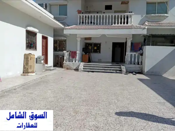 بيت عربي في ليوارة يتكون من 14 غرفة الدخل 170 ألف مساحة...