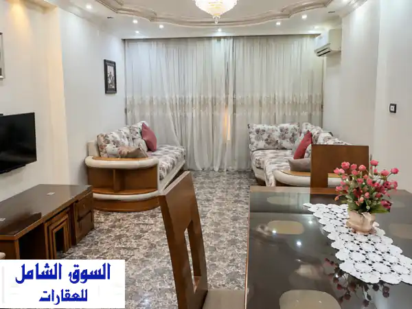 شقة للايجار بالهرم بمدكور بشارع ناصر الثورة