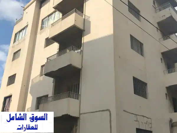 أرض مع بناء للبيع جبيل بالقرب من السبنس سوبر...