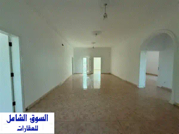 فيلا للإيجار في الروضة 2 – عجمان. فرصة مميزة للسكن العائلي في فيلا مجددة بالكامل بموقع ممتاز. ...