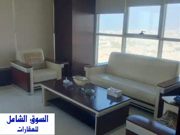 مكتب للإيجار السنوي مفروش جاهز فرش فخم ود في كور...