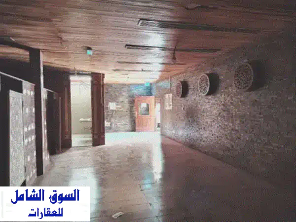 محل للإيجار في العين الهيلي مجهز مطعم من قبل المساحة...