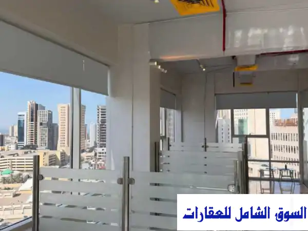 مكتب فاخر جاهز بالديكورات وإطلالة بحرية للإيجار في الشرق المساحة 120 م ترخيصين مدينة الكويت